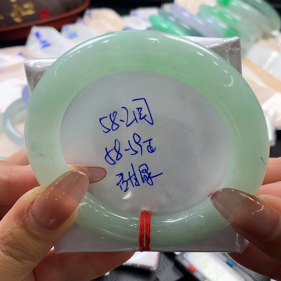 翡翠手镯未镶嵌58.2圆
