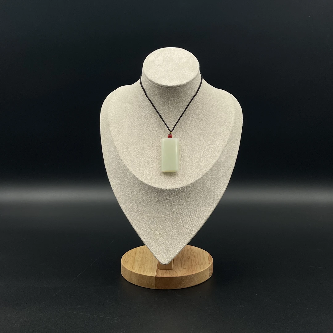 LOT.33和田玉平安无事牌/589505