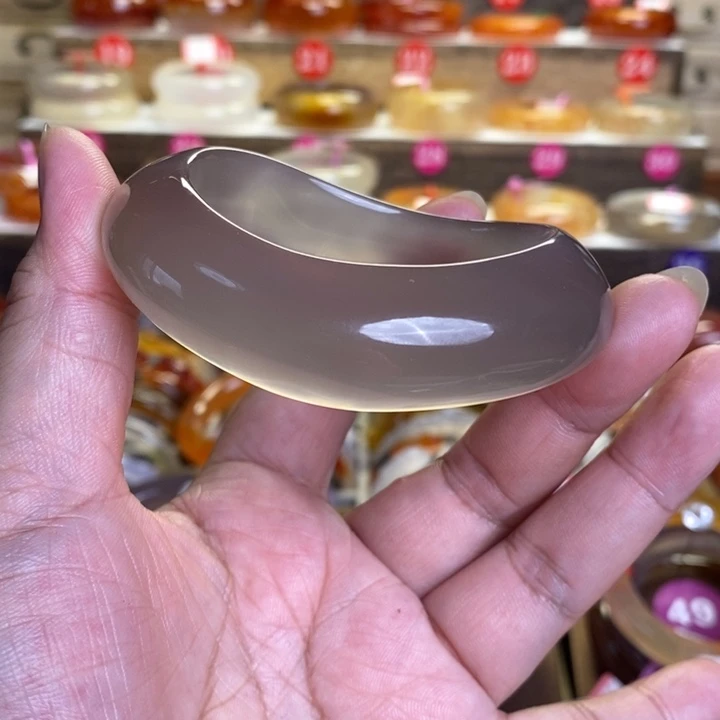 玛瑙/玉髓手镯未镶嵌阿**?