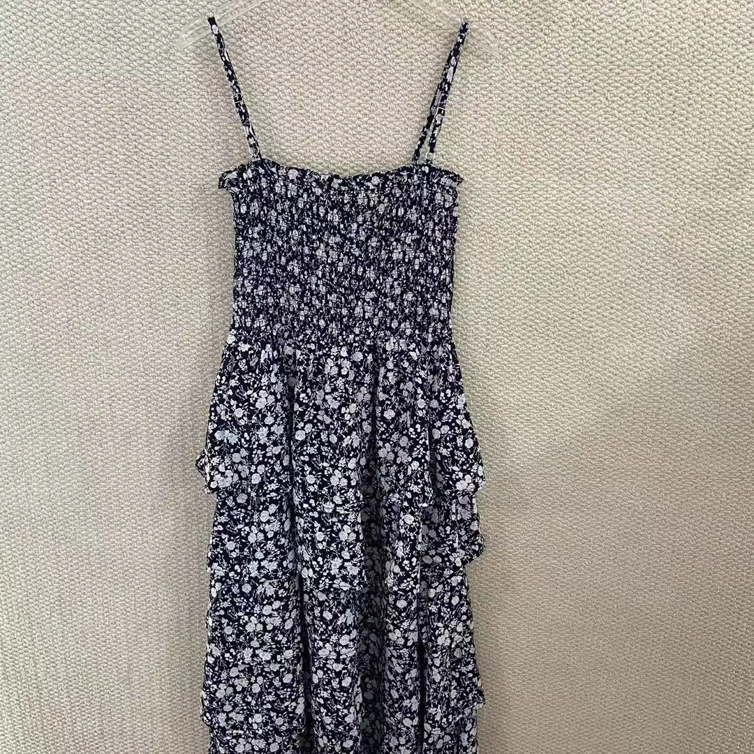 513/823-1/119-9  吊带连衣裙女设计感碎花气质长款裙