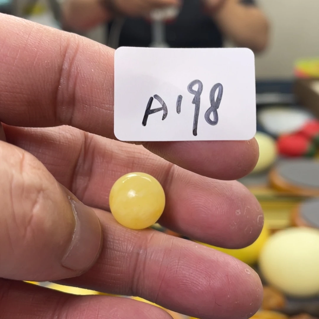 手链琥珀未镶嵌多样性发，发其中一件