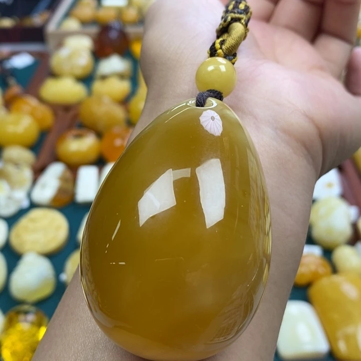 琥珀未镶嵌裸石水滴吊坠