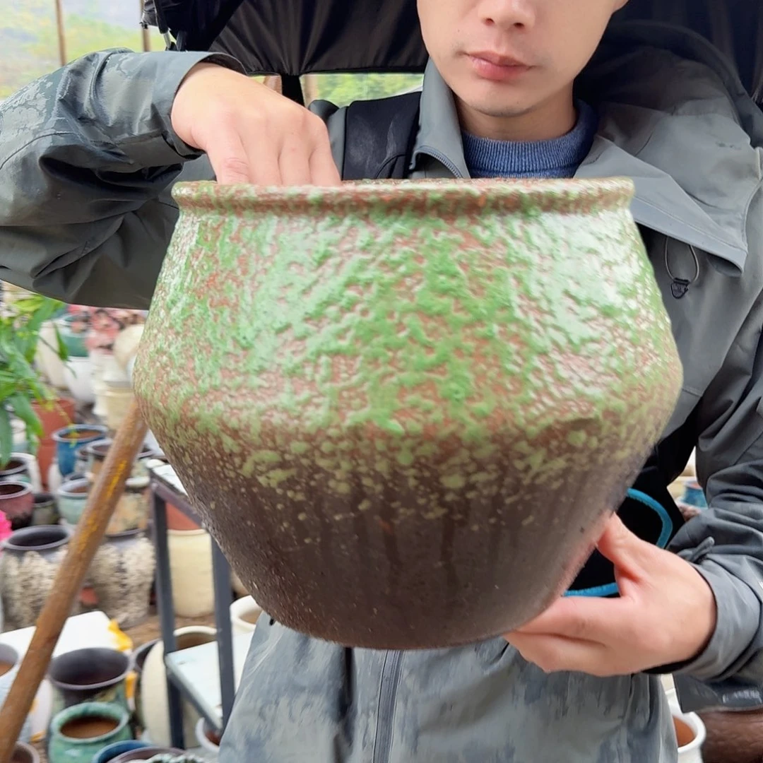 紫砂花盆口24高23（一个水上漂牛油果