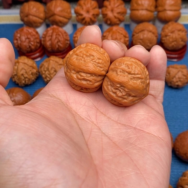 文玩核桃把件龙爪