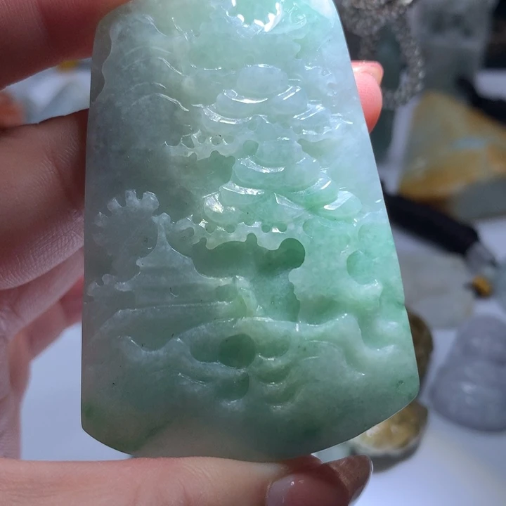 翡翠未镶嵌颈饰保真天然A货翡翠