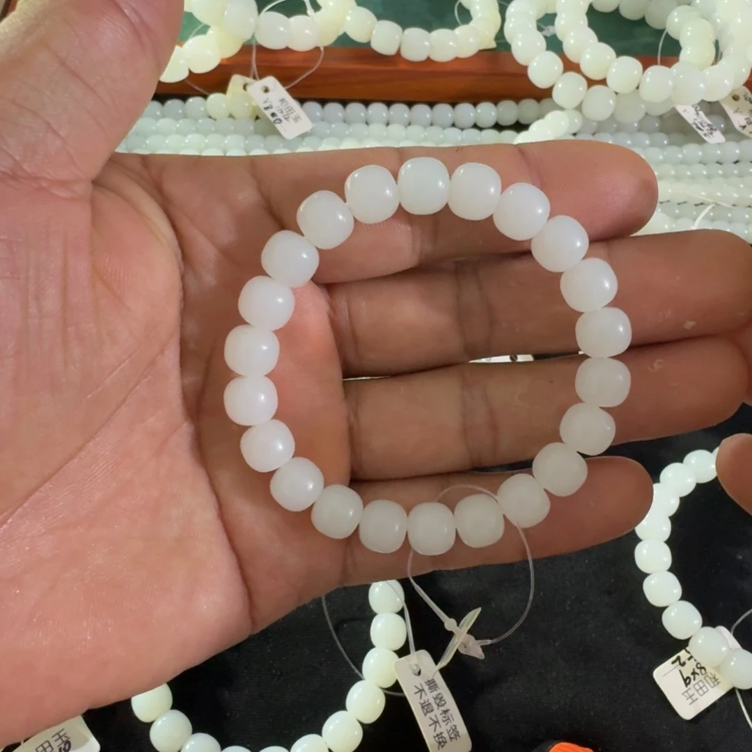 手串未镶嵌和田玉-**、