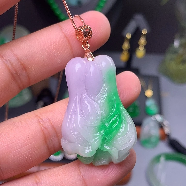 吊坠(赠链)未镶嵌翡翠