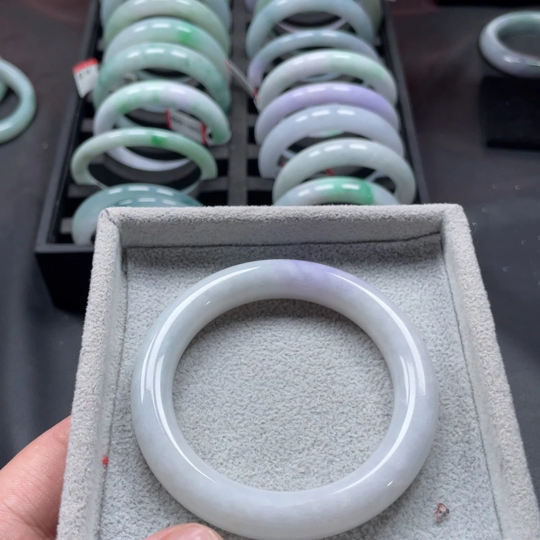 翡翠未镶嵌手镯圆条