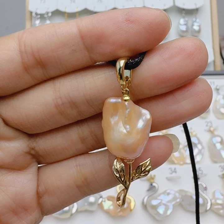 颈饰未镶嵌淡水珍珠