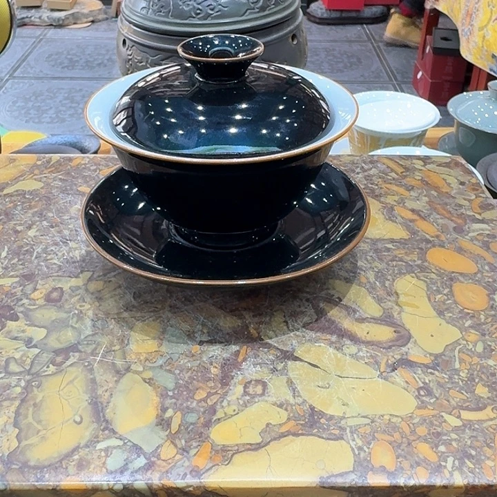 高足盖碗一个，瓷。。。品茗