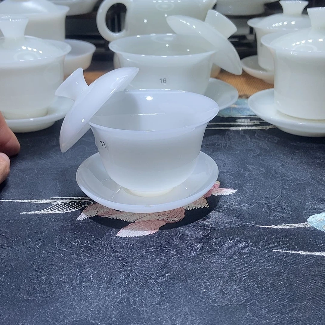 这么早还没有下班吧不回电话啊不理