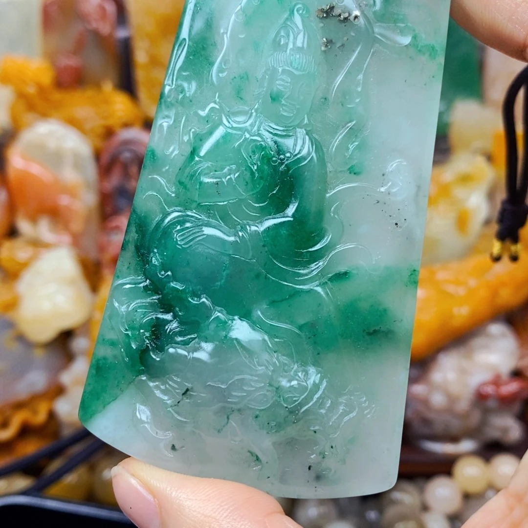石英质玉（黄龙玉）未镶嵌颈饰