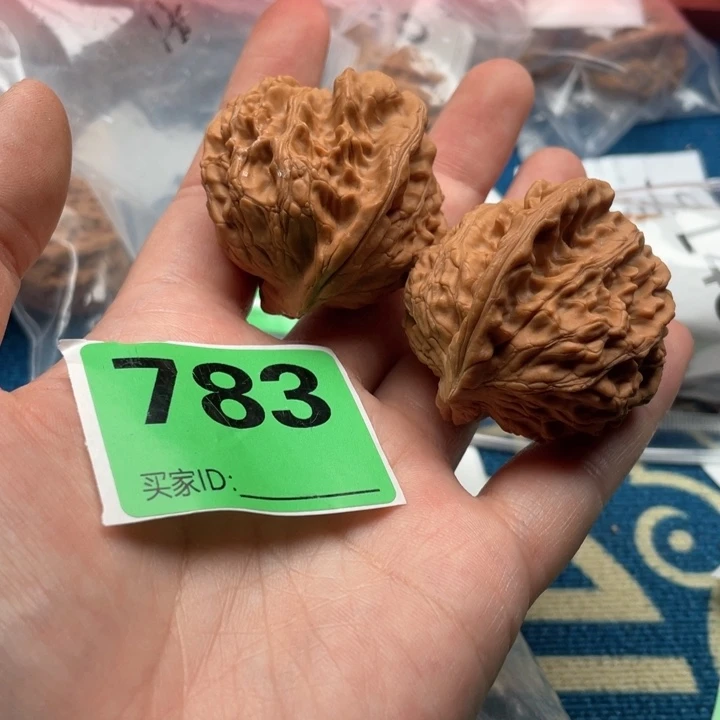 文玩核桃吊坠核桃