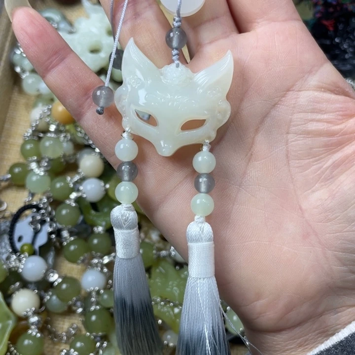 蛇纹石玉合金颈饰