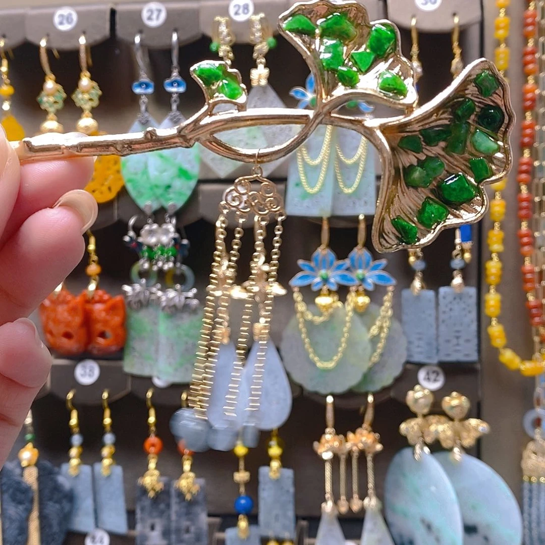 未镶嵌翡翠耳饰翡翠