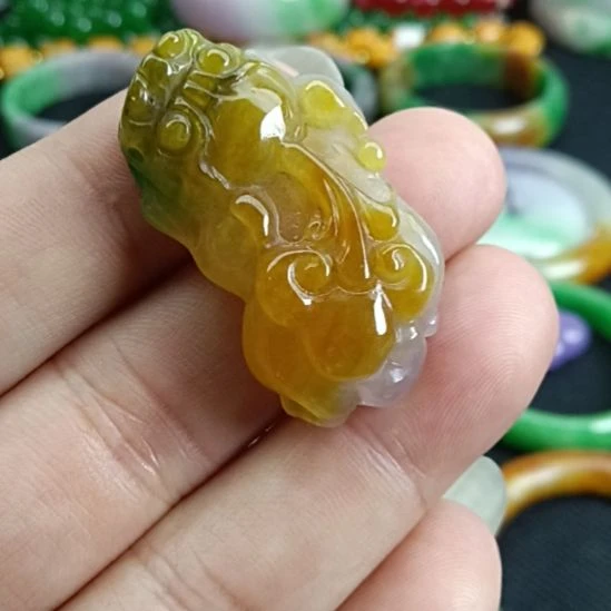 翡翠未镶嵌挂件翡翠