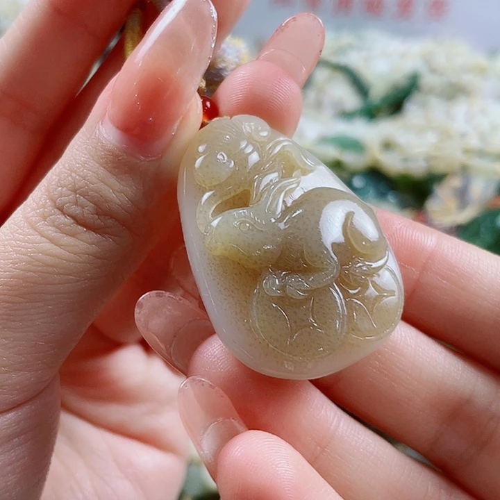 颈饰未镶嵌和田玉