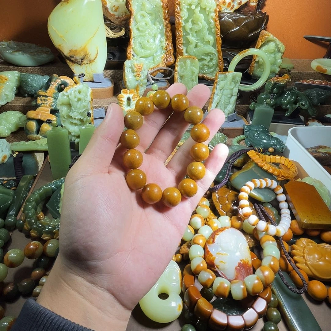 透闪石质玉未镶嵌珠宝奇石