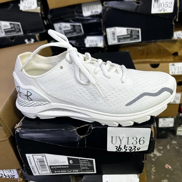 安德玛断号-运动鞋-UY136