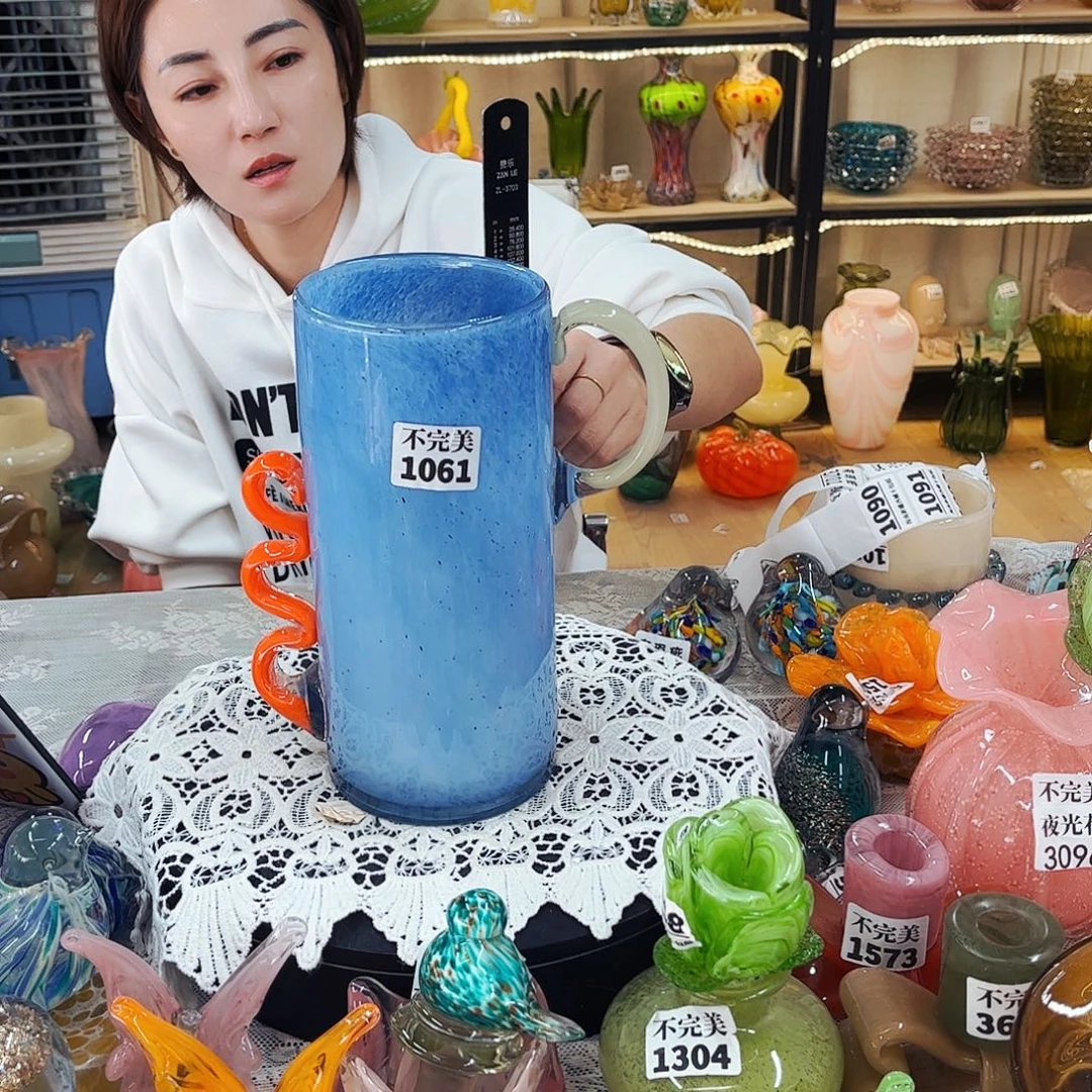 1061 家悦琉璃工艺品不完美