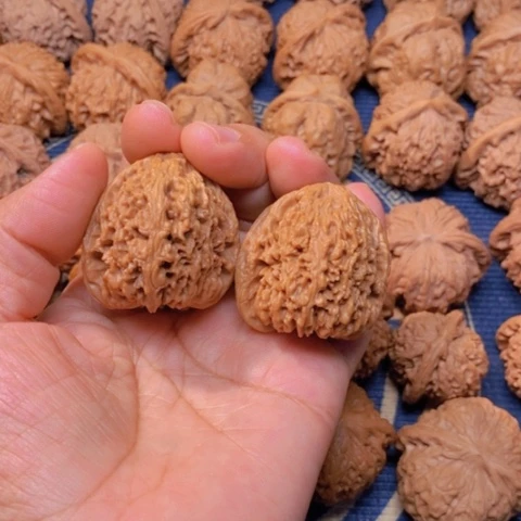 【闪购商品】吊坠文玩核桃l**予南疆38