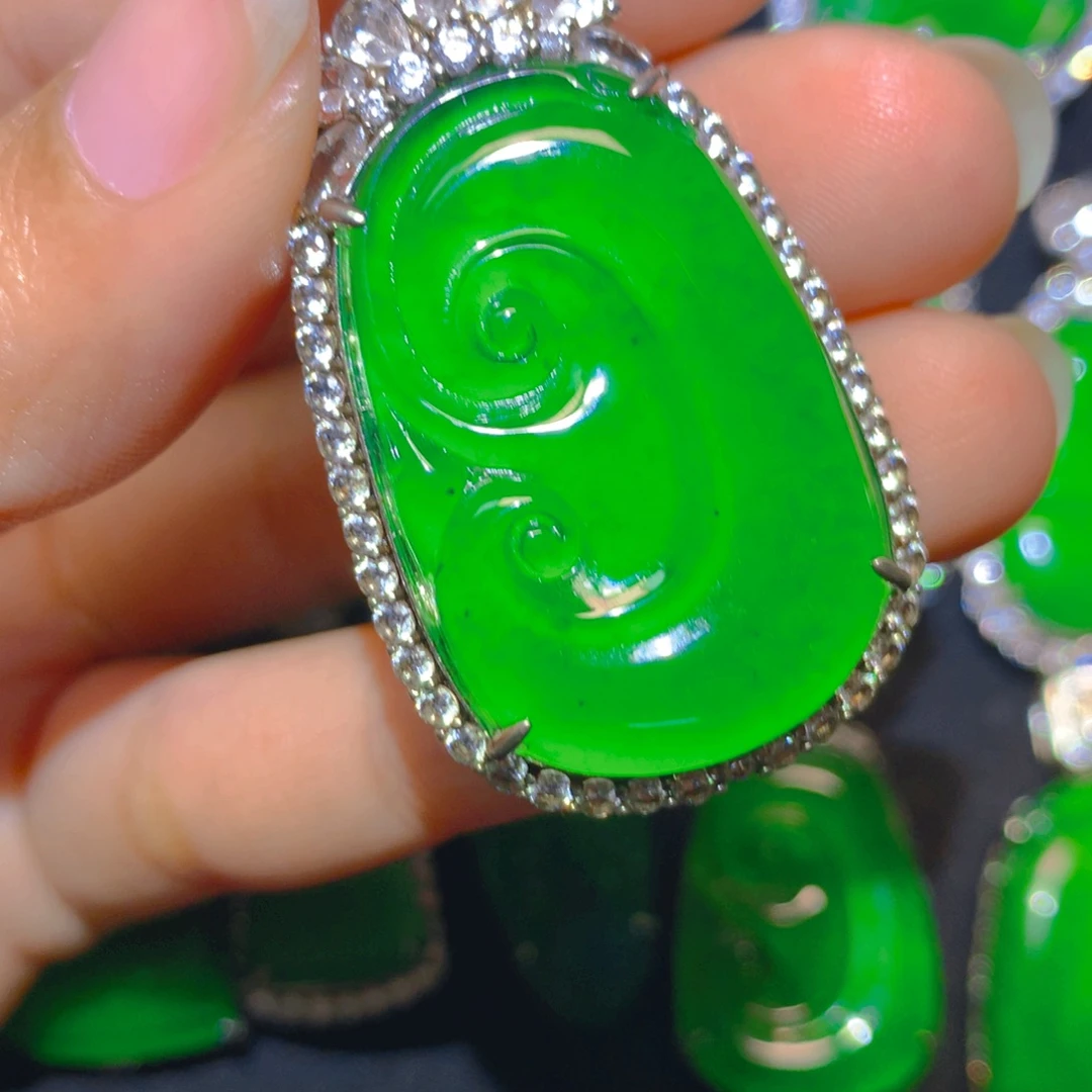 翡翠银S925镶嵌颈饰