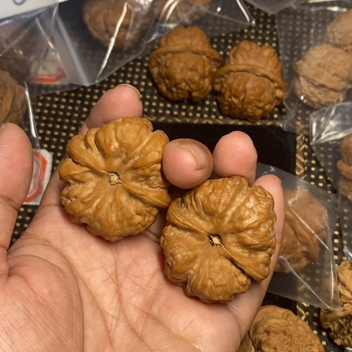 文玩核桃把件蛤蟆头40