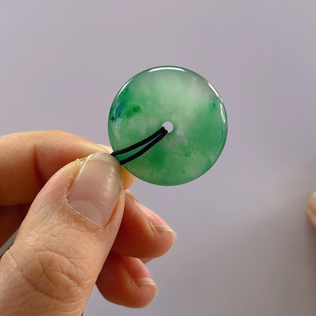 石英质玉颈饰未镶嵌