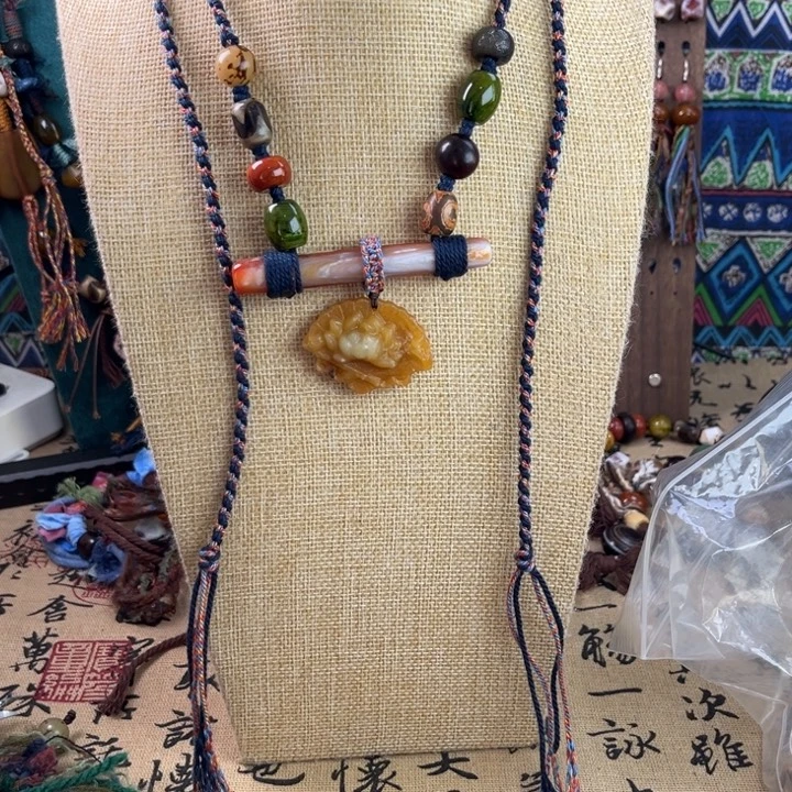 玛瑙/玉髓未镶嵌颈饰