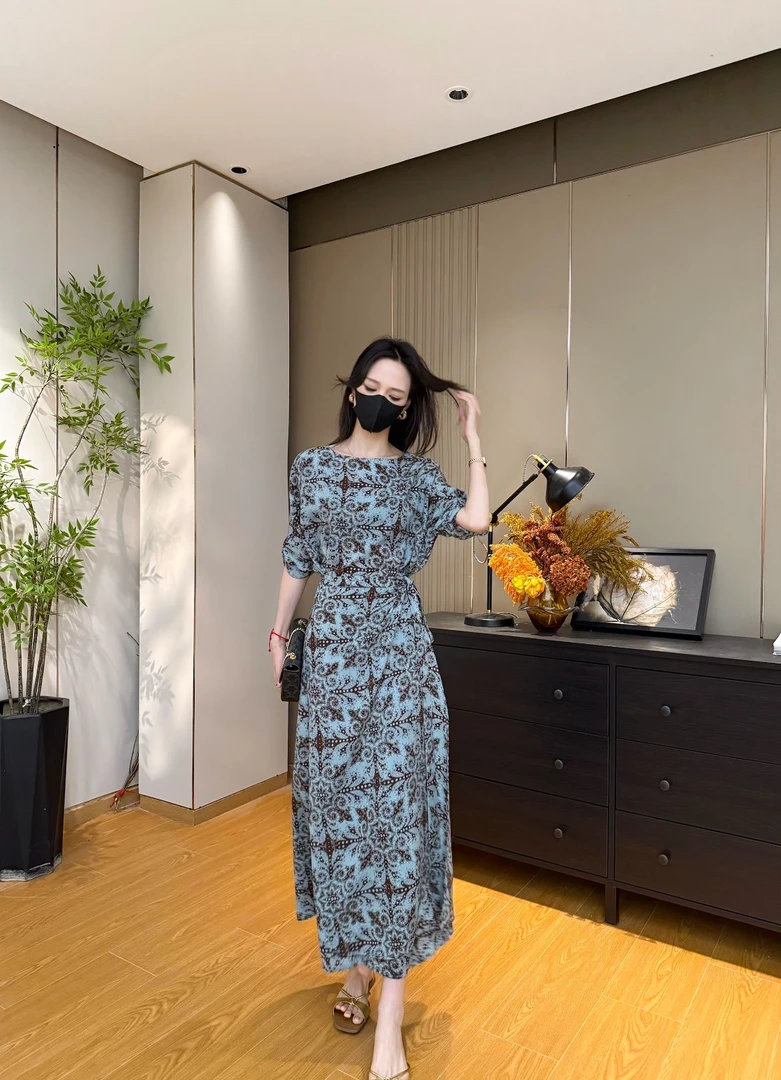 【687腰果花】2025年夏季新款气质显瘦温柔时尚优雅设计师款裹裙