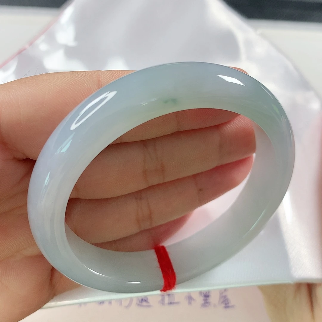 翡翠手镯未镶嵌①①①