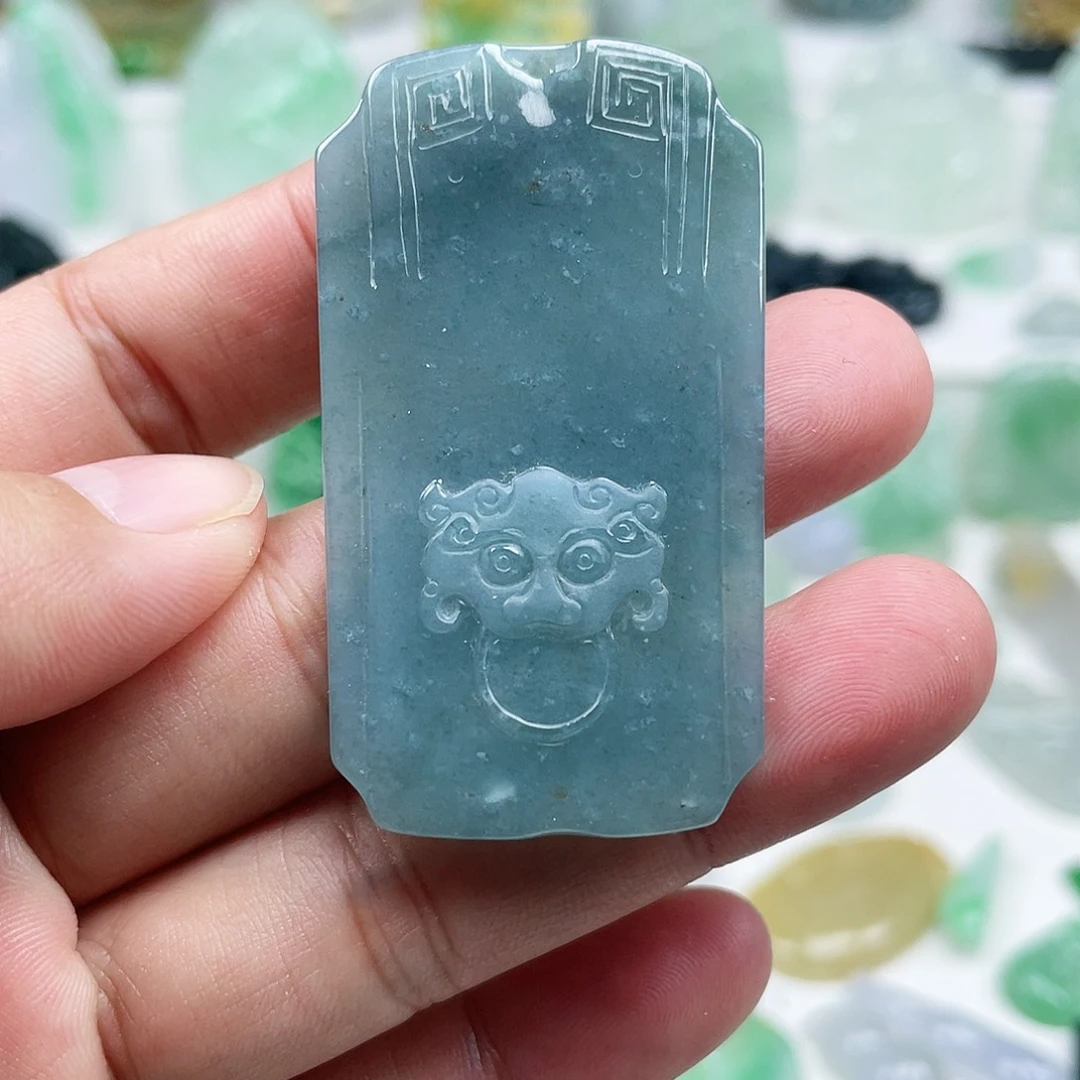 翡翠颈饰未镶嵌仿古牌