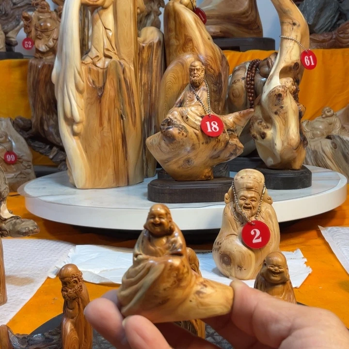 柏木（崖柏）我**了崖柏  弥勒