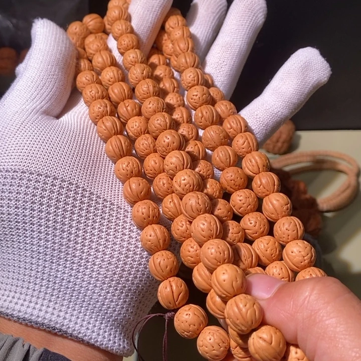 手串文玩核桃……66