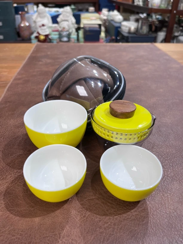 501一壶三杯黄款旅行茶具