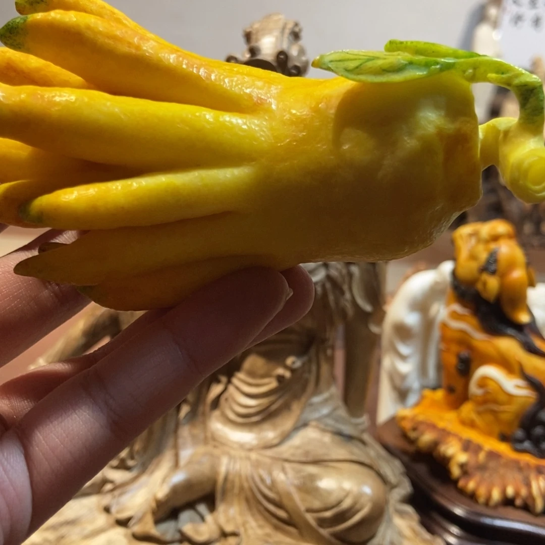 辣***辣檀香木工艺品摆件