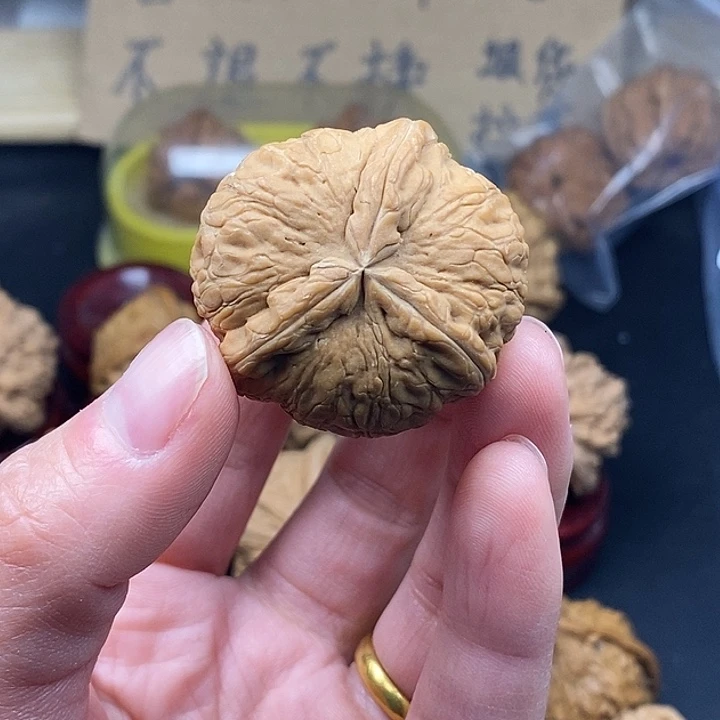 飞***觉文玩核桃吊坠瑕疵不退不换