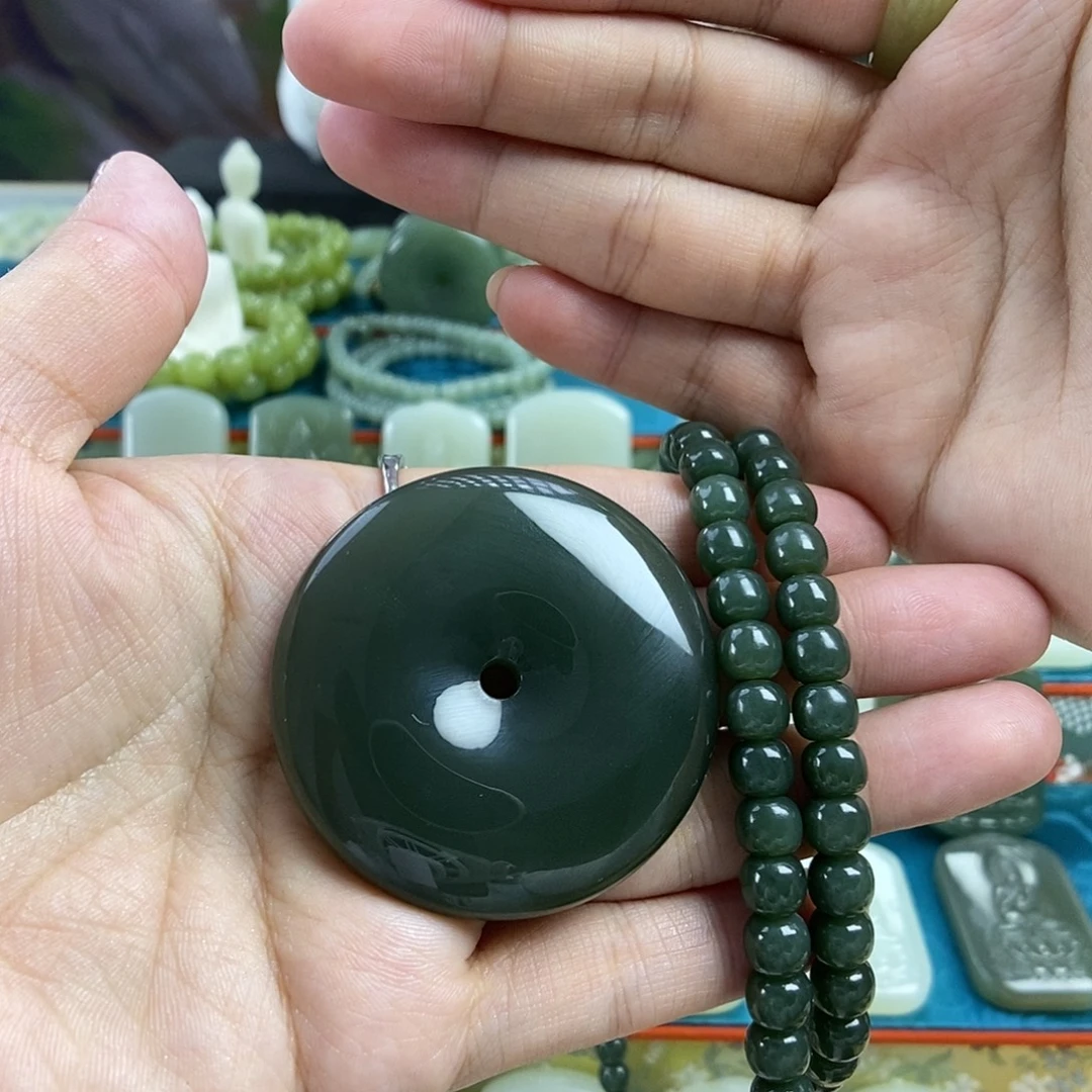 和田玉未镶嵌颈饰