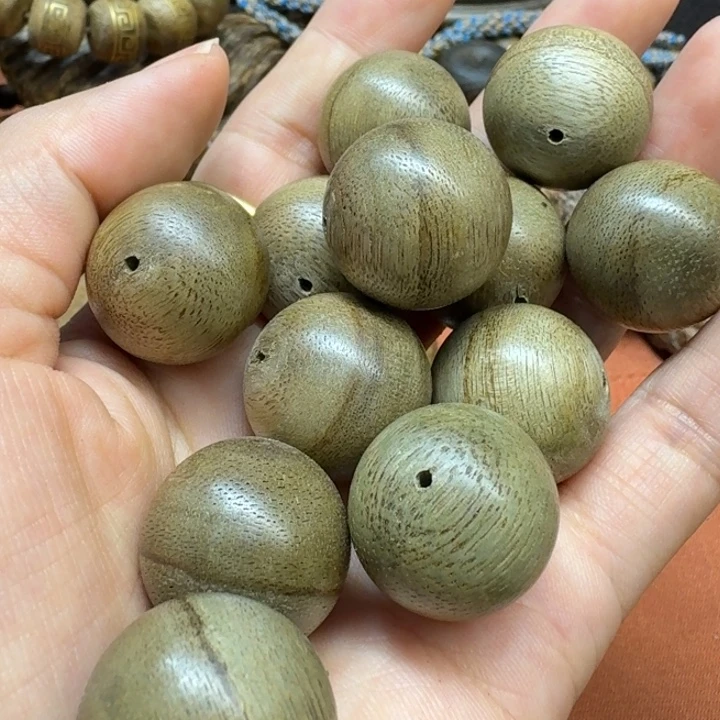 大叶紫檀（黑酸枝木类）