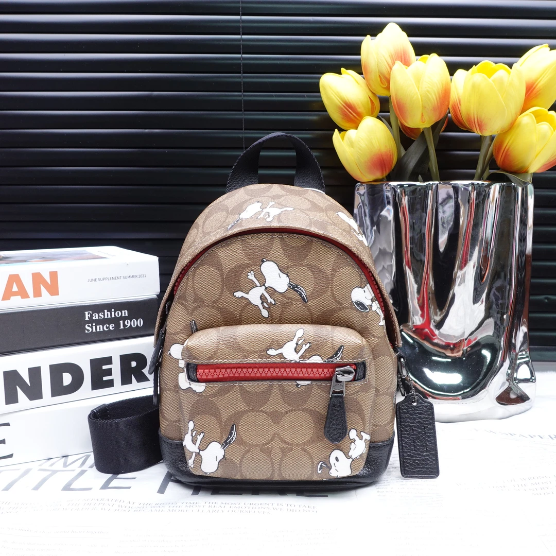 95新 COACH/蔻驰 胸包/t10335623