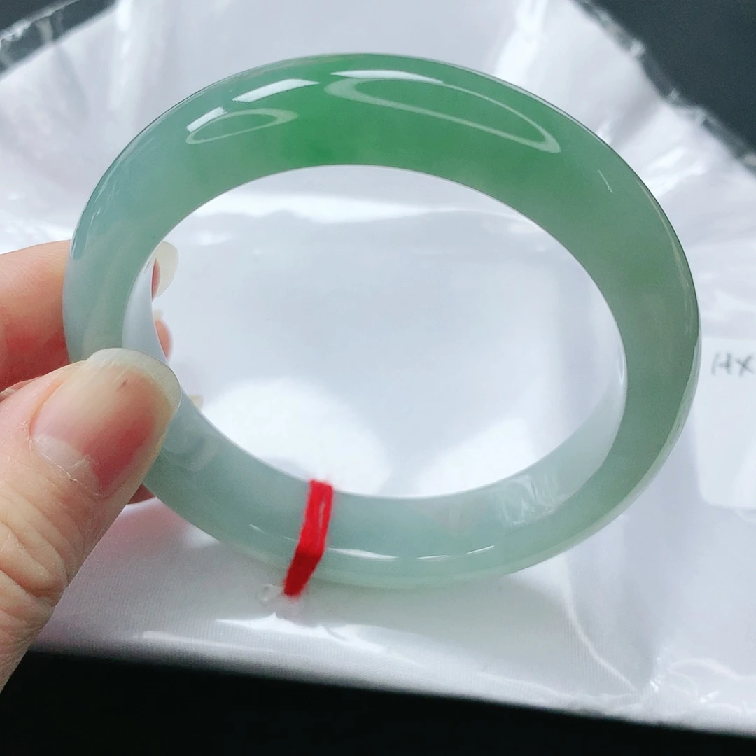 翡翠手镯未镶嵌缅甸天然A货翡翠