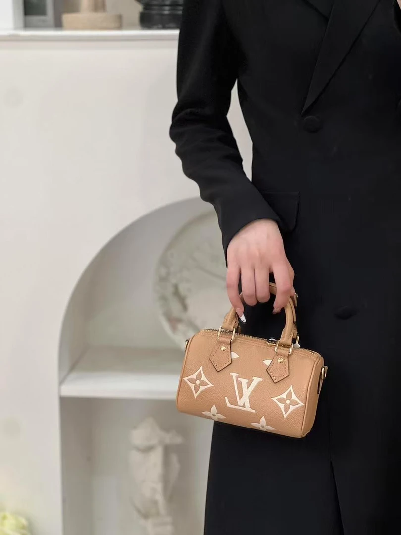99新 LouisVuitton/路易威登 lv speedy nano新款奶茶色/甄选