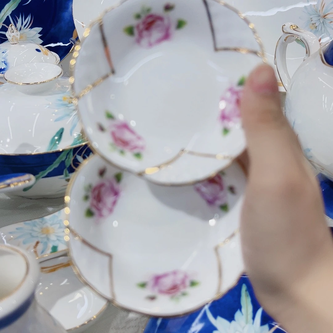 骨瓷两个蘸料碟——