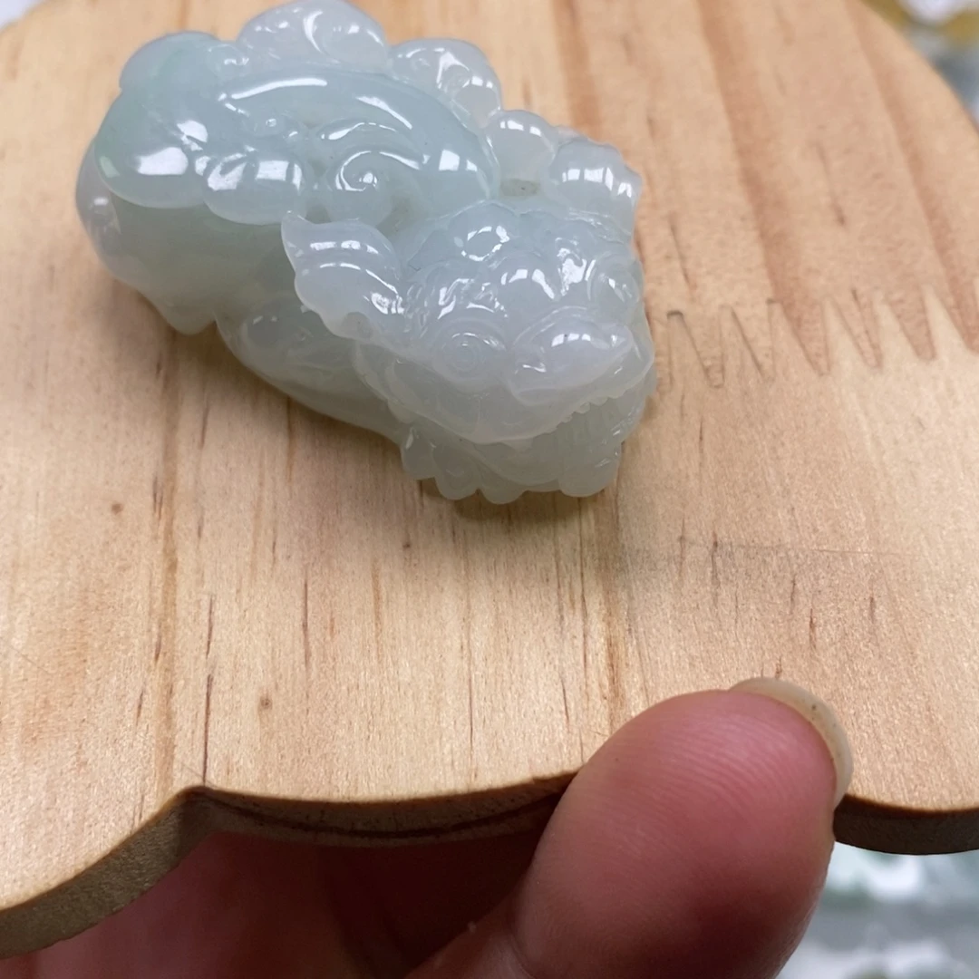 翡翠未镶嵌颈饰多人口含珠如意貔貅吊坠