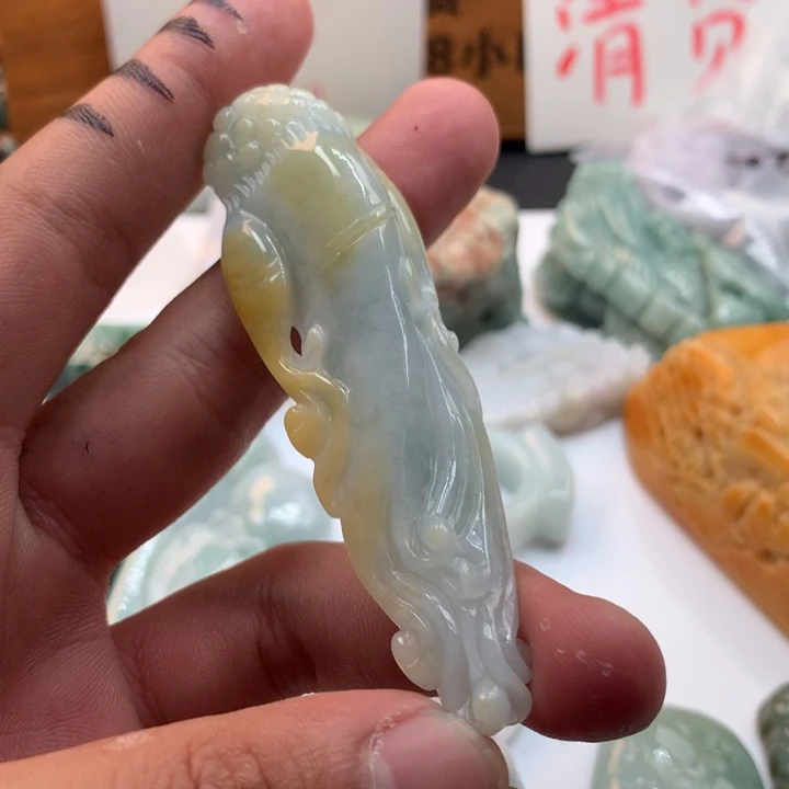 翡翠未镶嵌颈饰保真天然a货翡翠