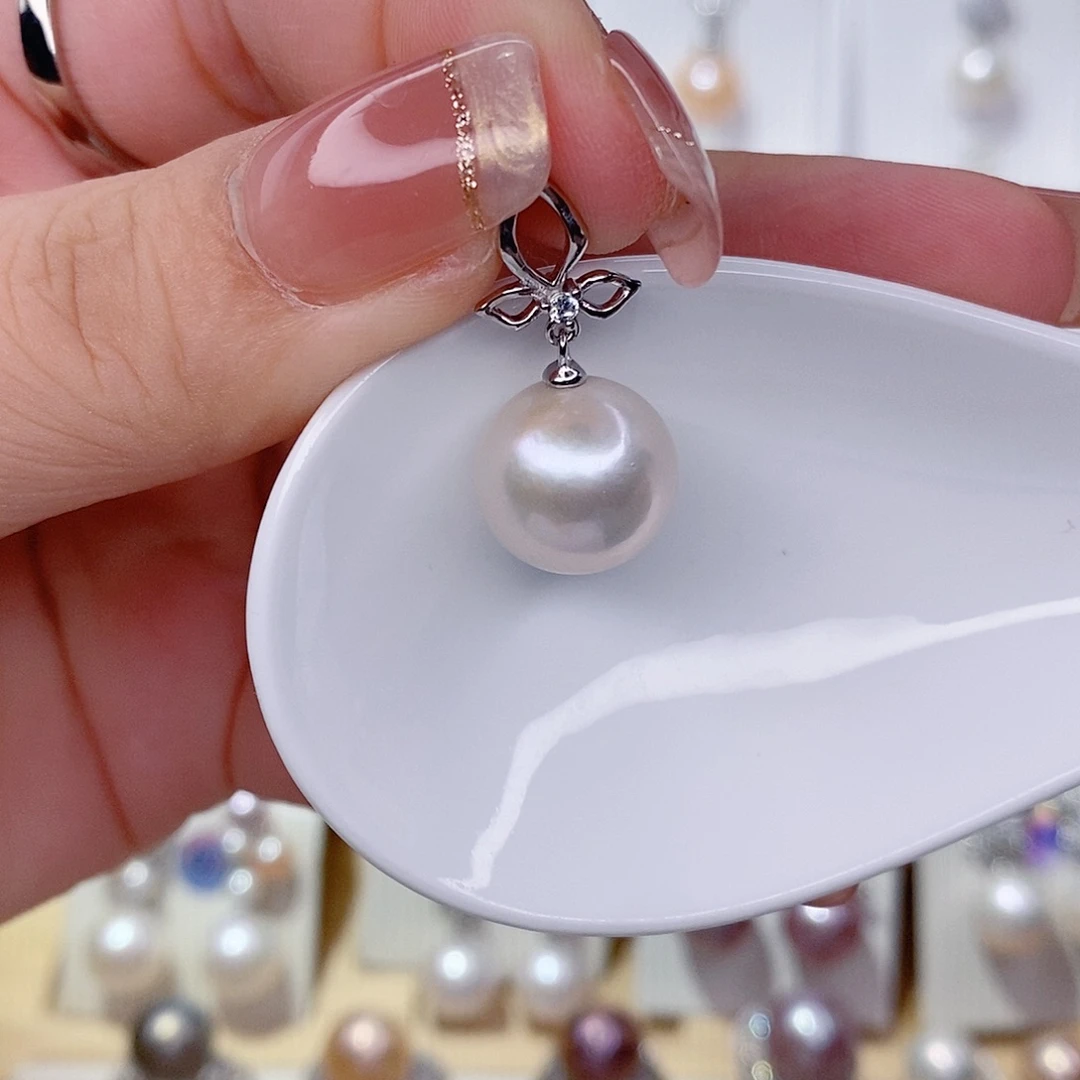 淡水珍珠吊坠(赠链)银S925镶嵌