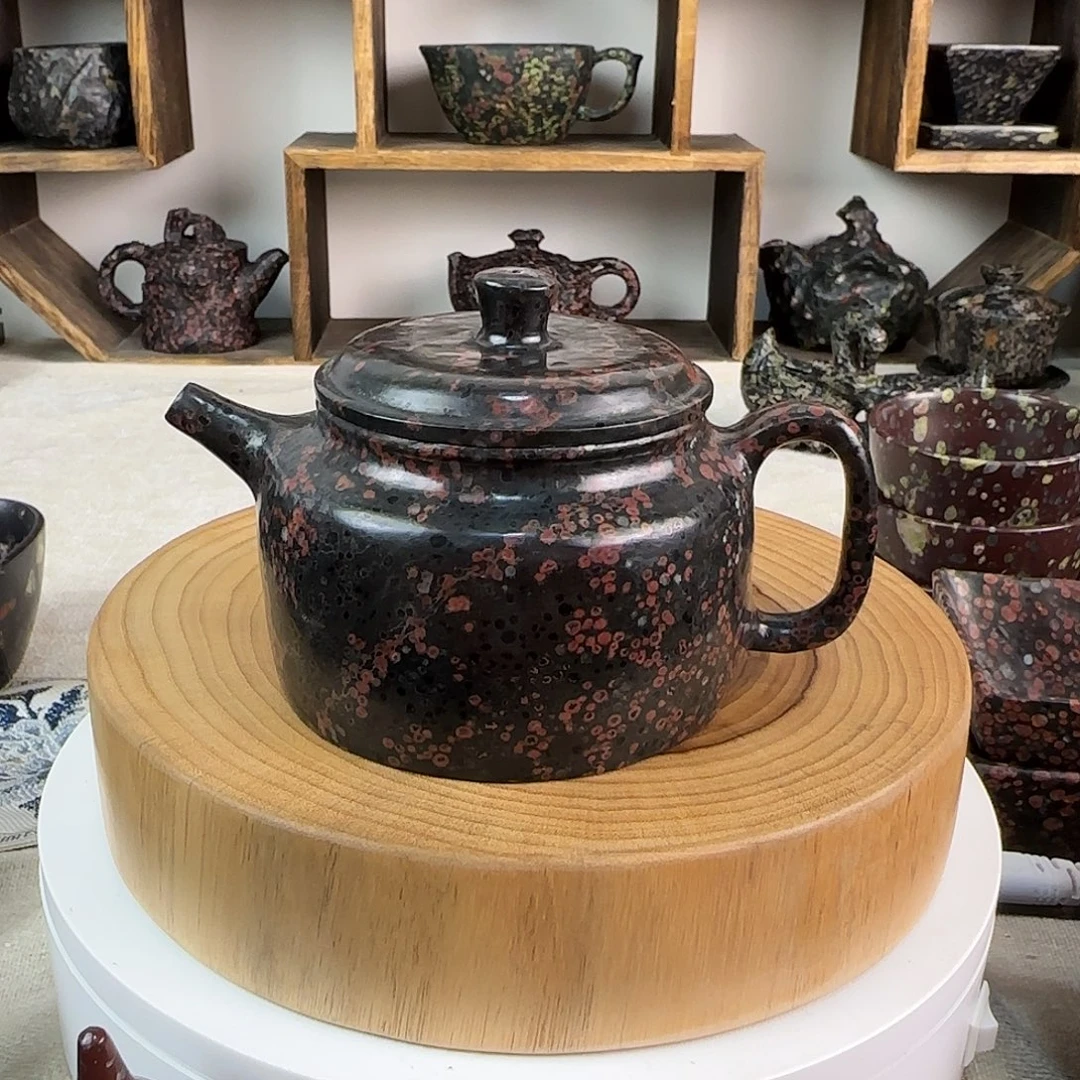 梅花玉精品德钟壶