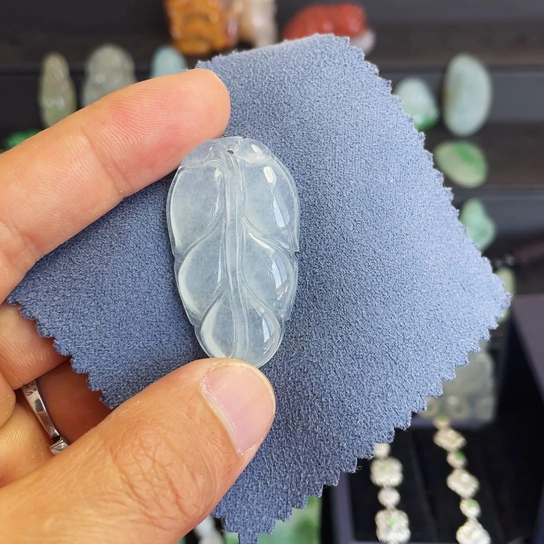 翡翠未镶嵌颈饰翡翠叶子