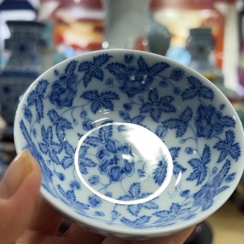 确保品质一个青花瓷