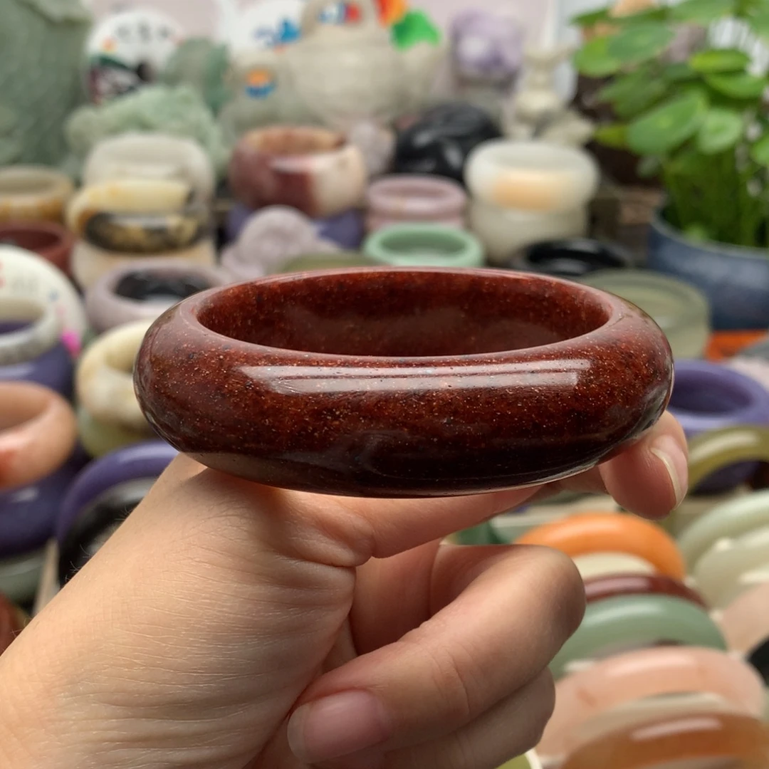 赵***王石英岩玉未镶嵌手镯